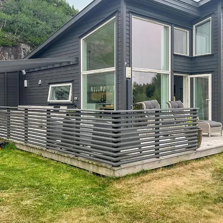 Stunning In Lindesnes With Wifi Holiday home