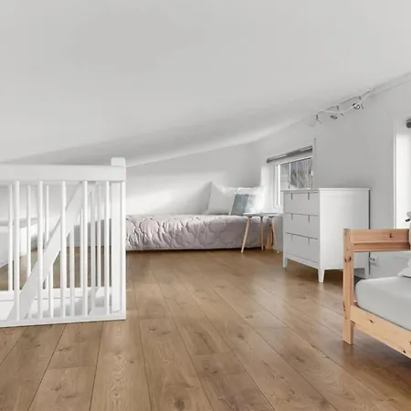 Stunning In Lindesnes With Wifi Holiday home Svinoy