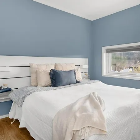 Semesterbostad Stunning In Lindesnes With Wifi Svinoy